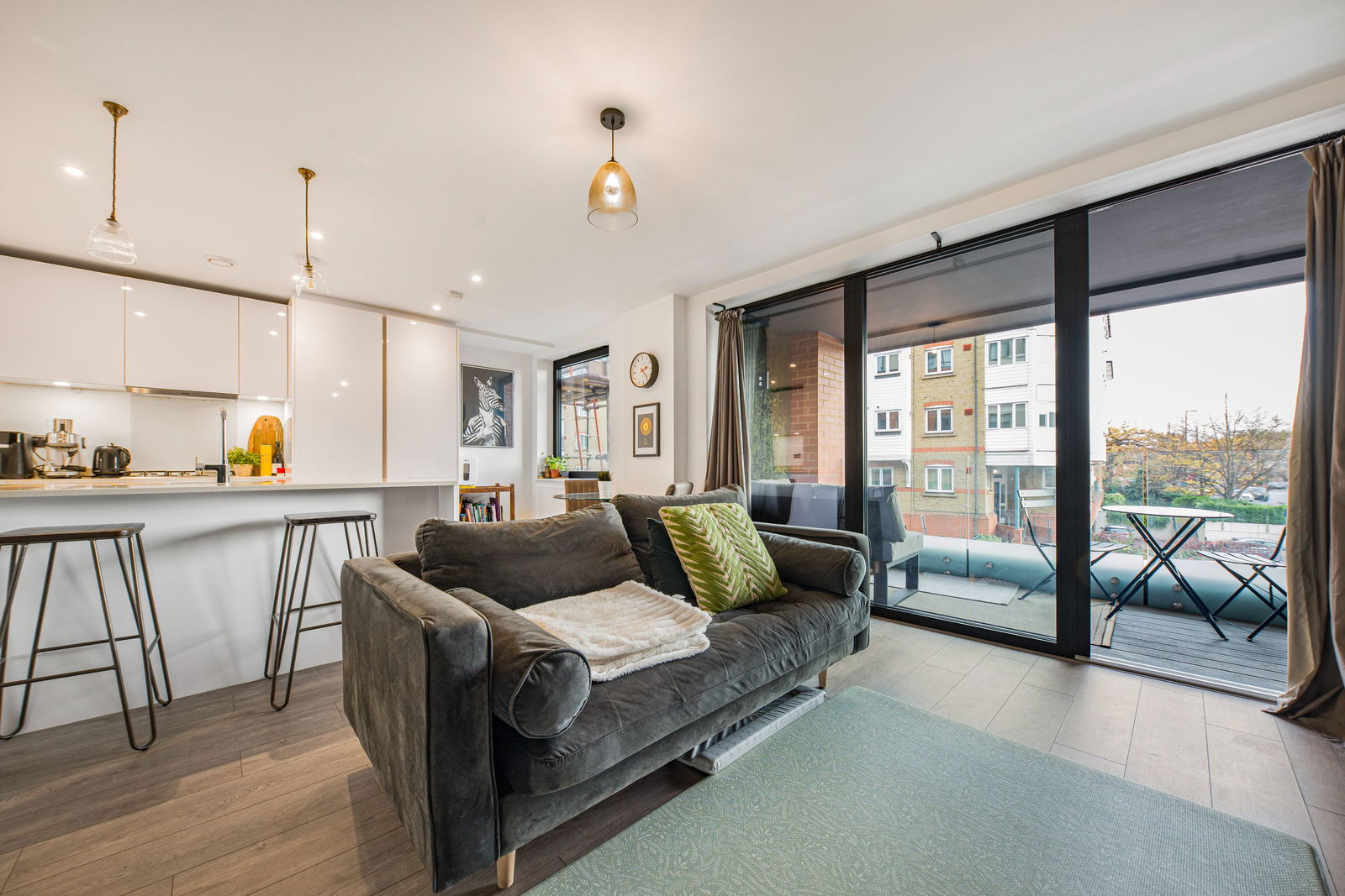 2 bed flat for sale in Homesdale Road, Bromley 3