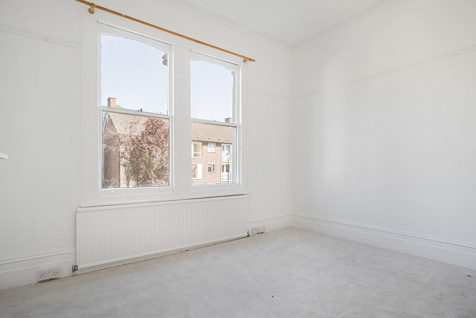 2 bed flat to rent in Tyrwhitt Road, London 7