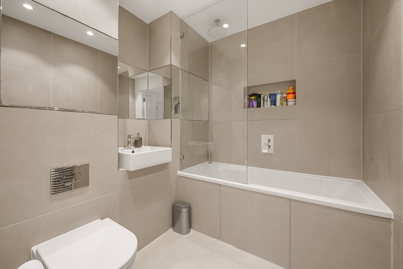 1 bed flat to rent in Buckhold Road, London 13