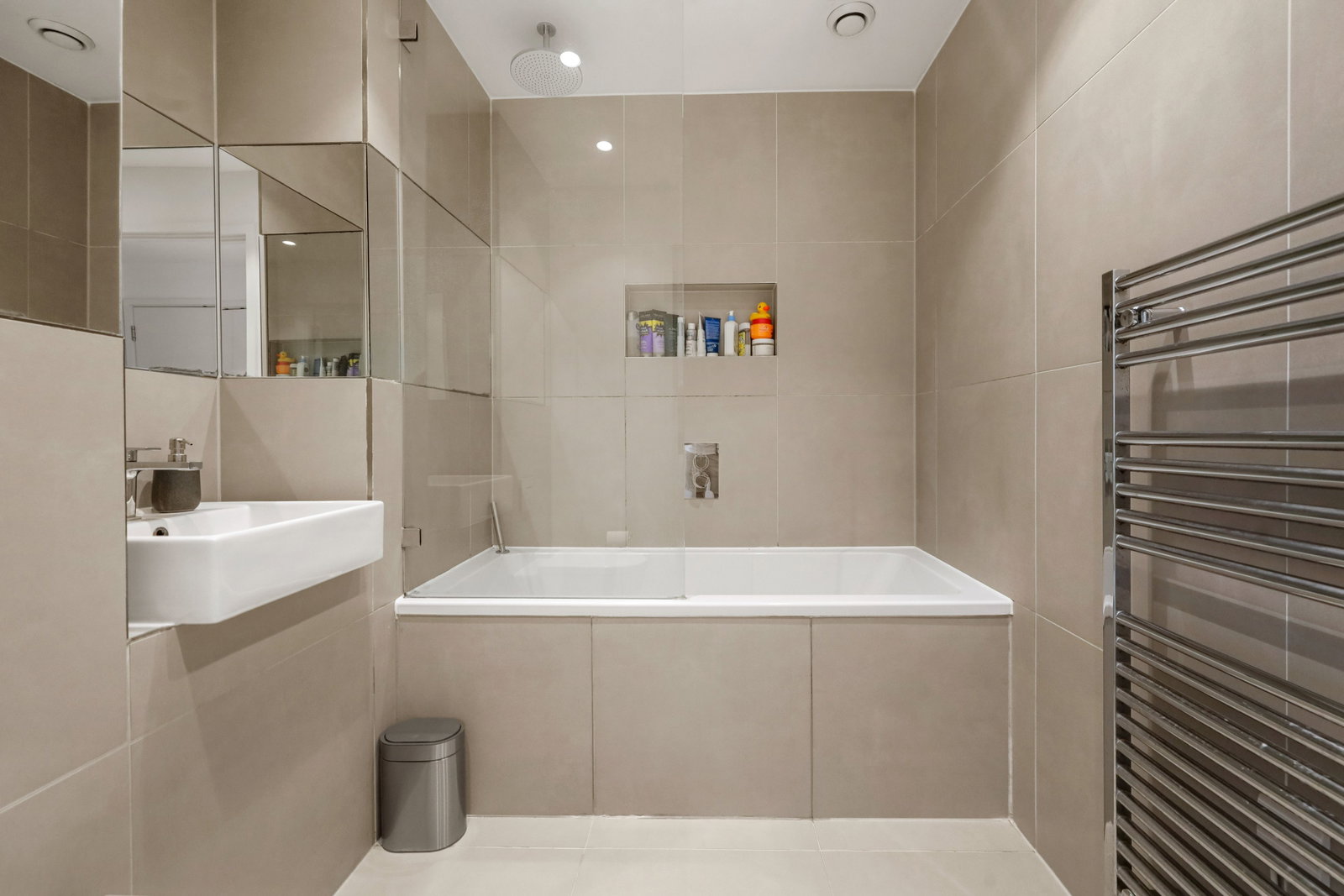 1 bed flat to rent in Buckhold Road, London  - Property Image 15