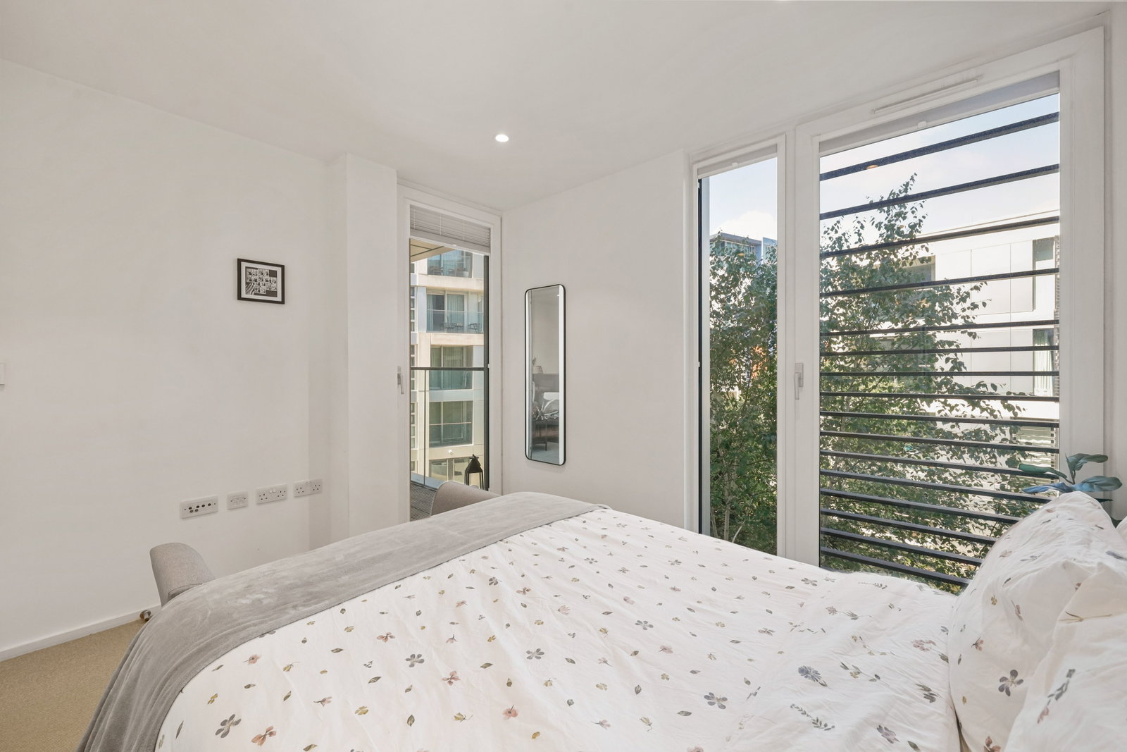 1 bed flat to rent in Buckhold Road, London 10