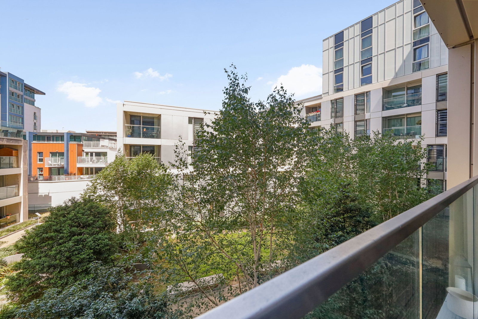 1 bed flat to rent in Buckhold Road, London 15