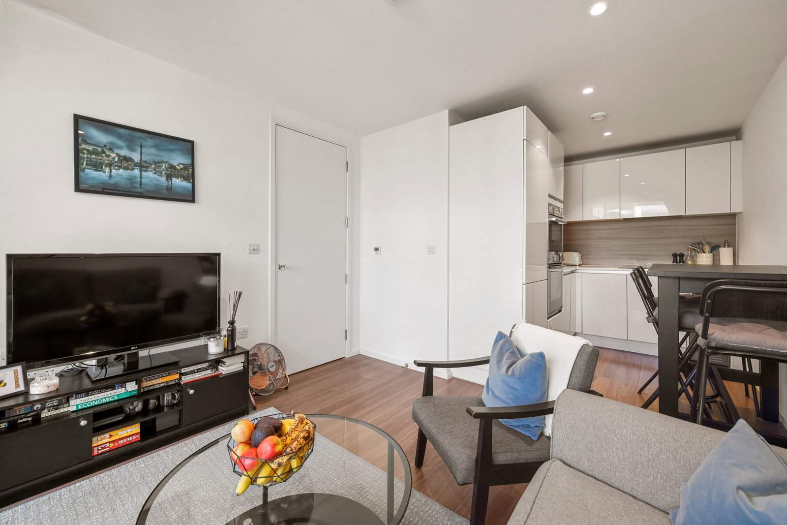 1 bed flat to rent in Buckhold Road, London 6