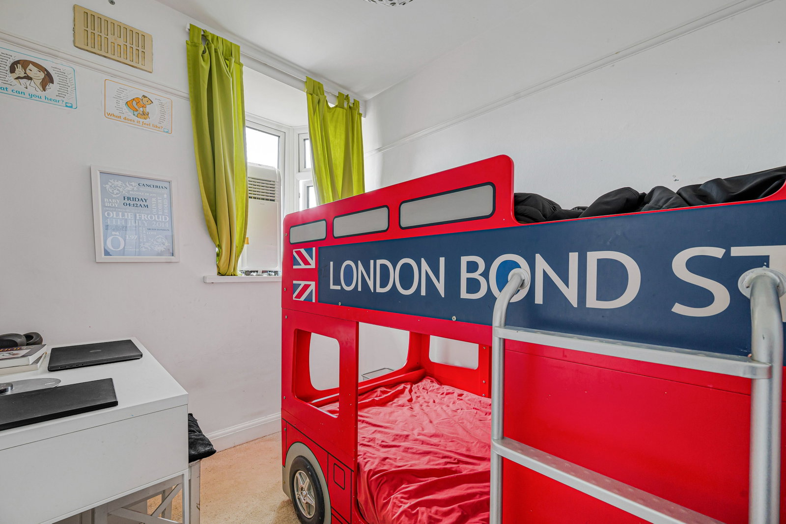 4 bed terraced house to rent in Wickham Chase, West Wickham 11
