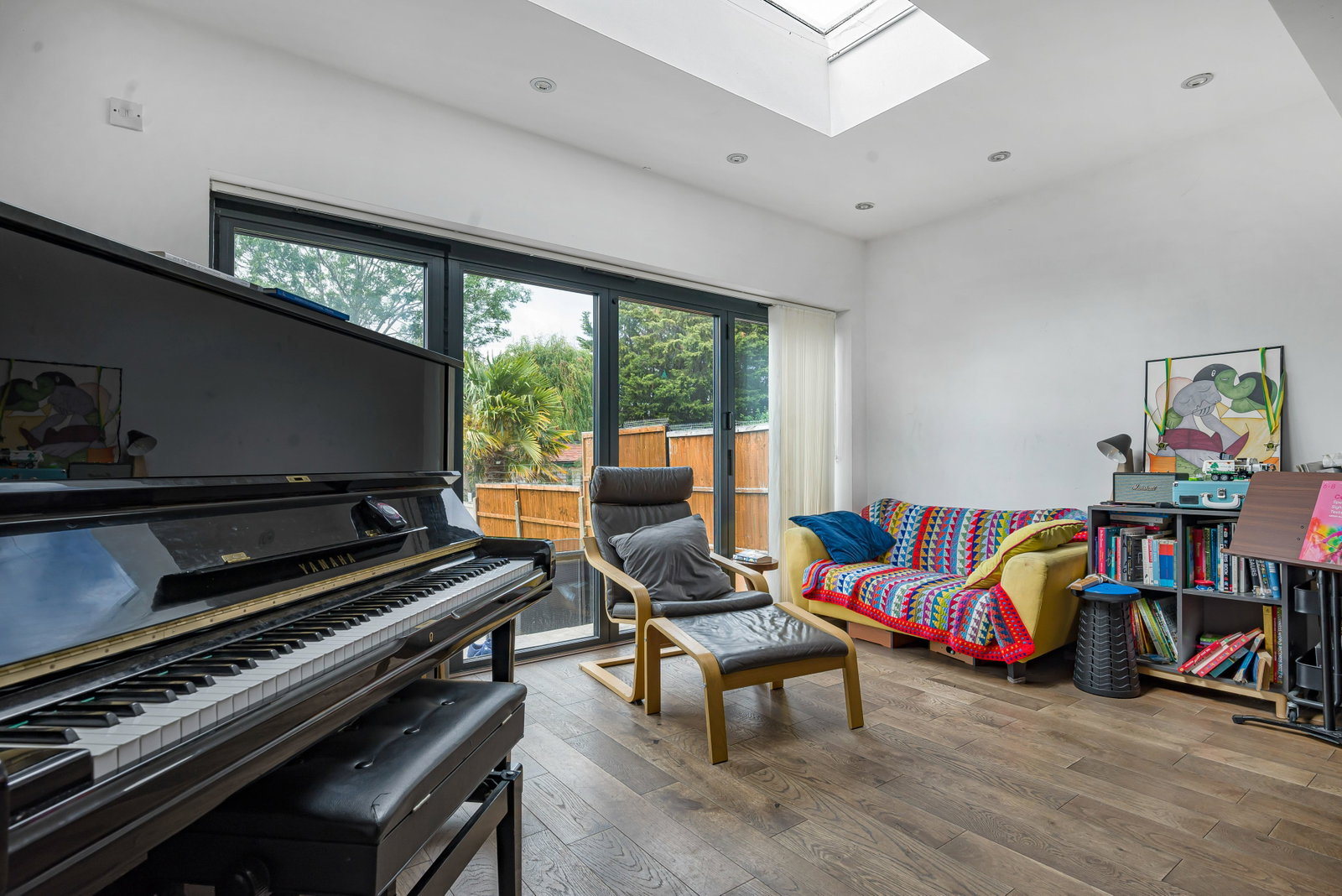4 bed terraced house to rent in Wickham Chase, West Wickham 4