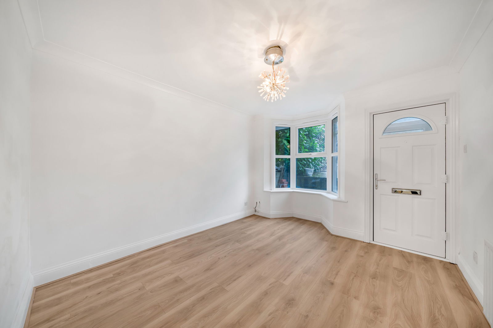 3 bed terraced house for sale in Godstone Road, Whyteleafe  - Property Image 3