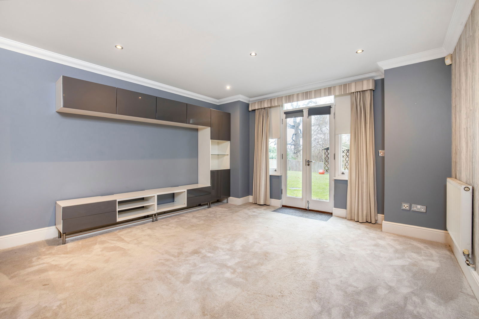 2 bed flat for sale in Beckenham Lane, Bromley 3