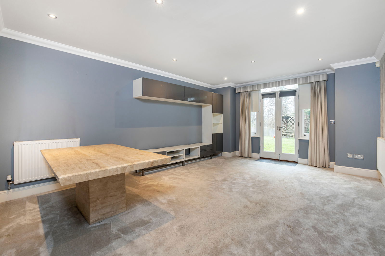 2 bed flat for sale in Beckenham Lane, Bromley 2