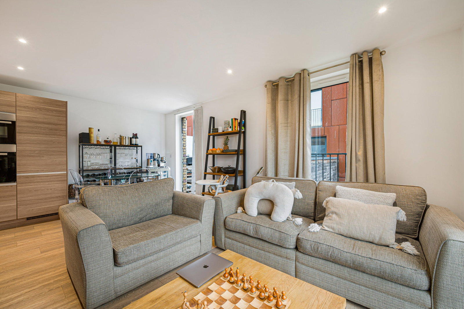 2 bed flat to rent in Mary Rose Square, London  - Property Image 7