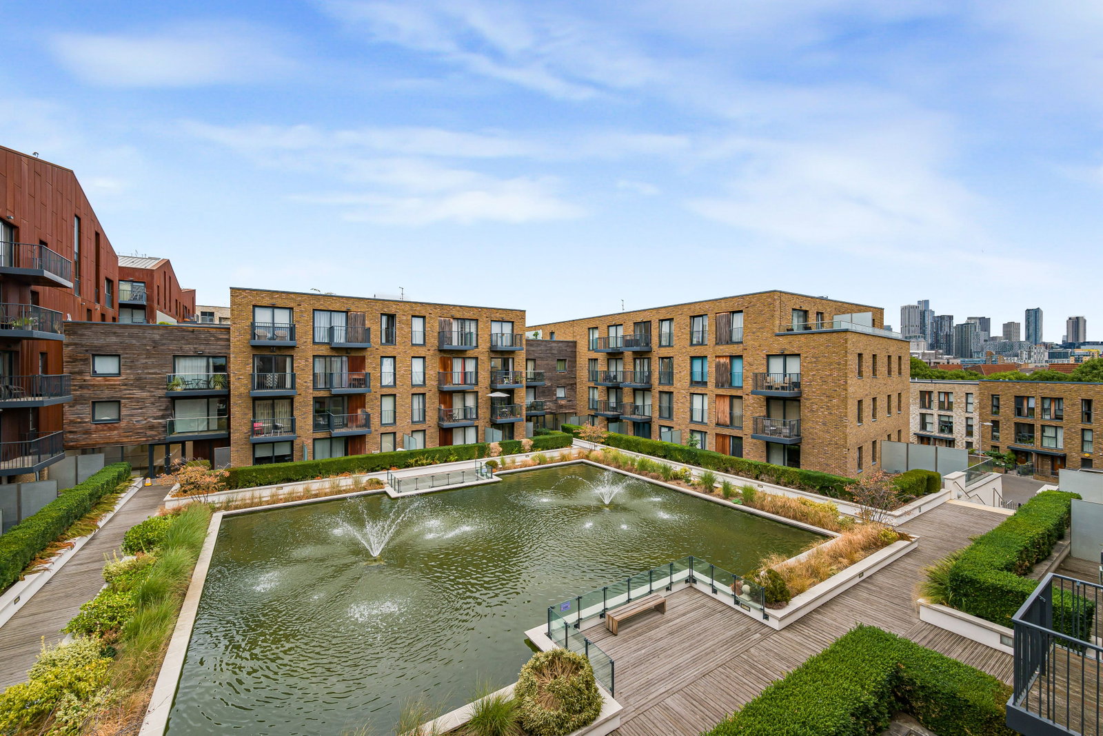 2 bed flat to rent in Mary Rose Square, London 19