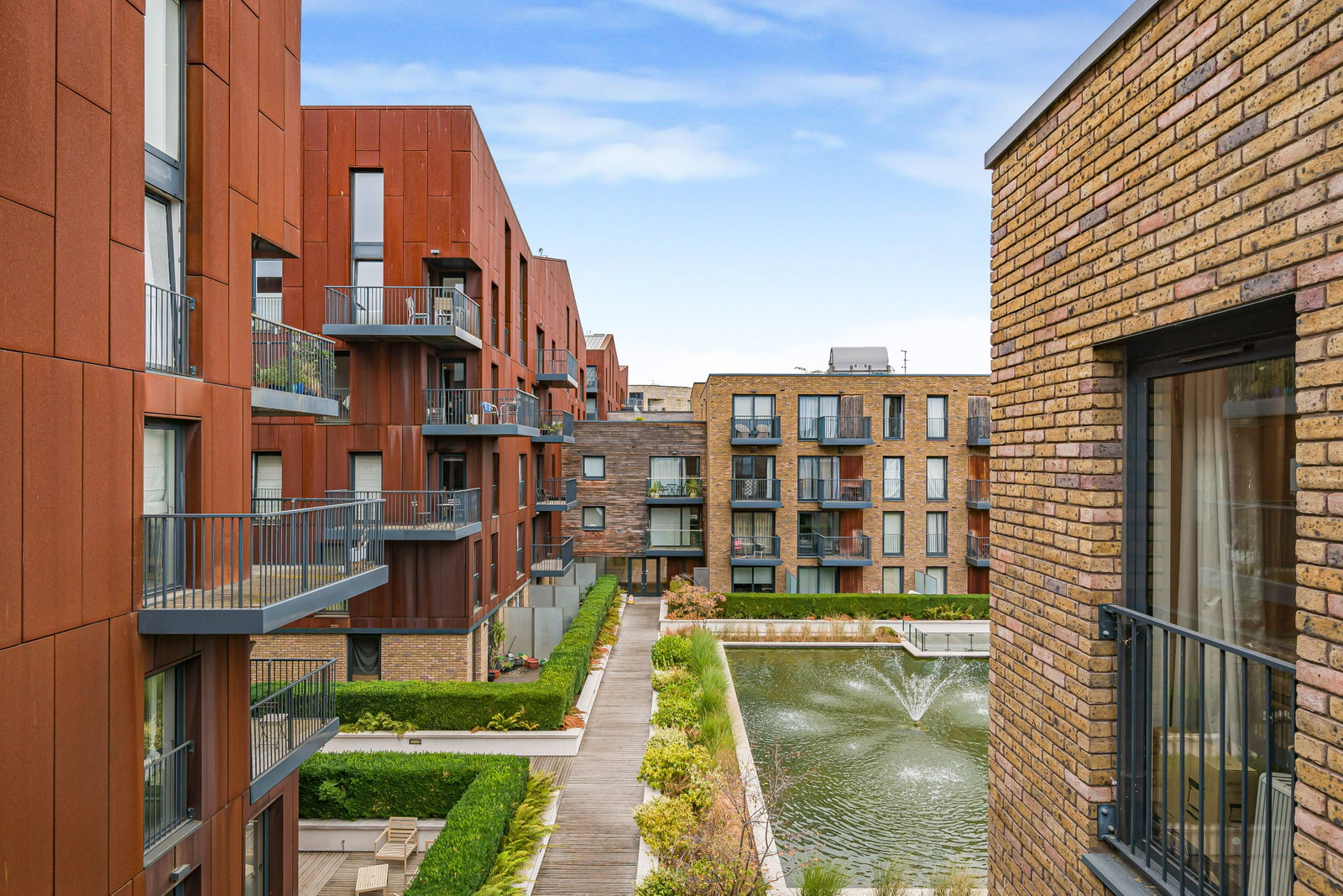 2 bed flat to rent in Mary Rose Square, London 20