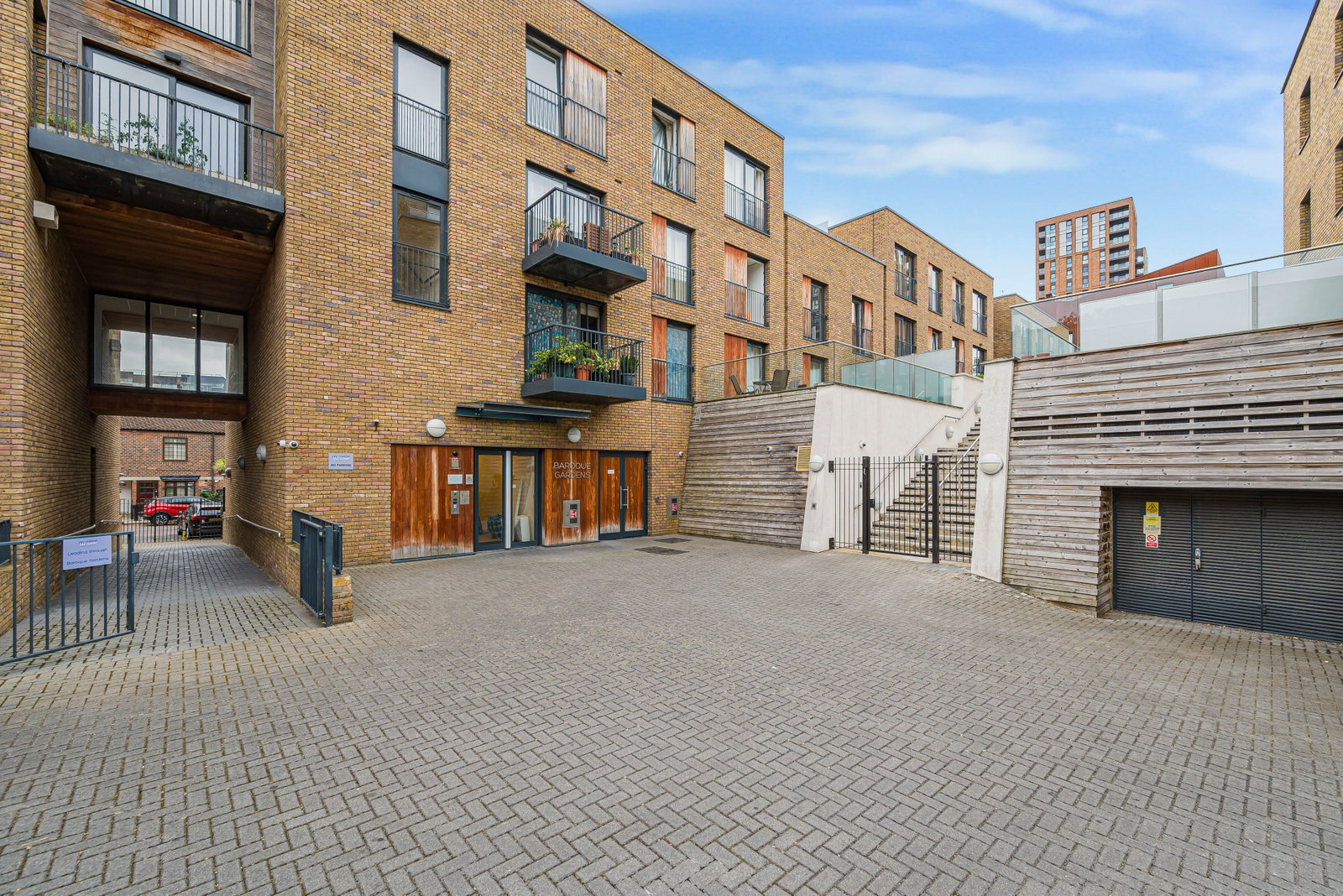 2 bed flat to rent in Mary Rose Square, London 17