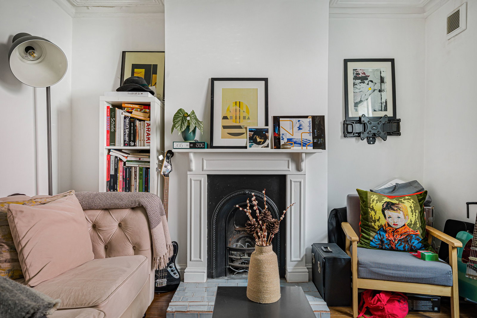 1 bed flat for sale in Glengall Road, London 2