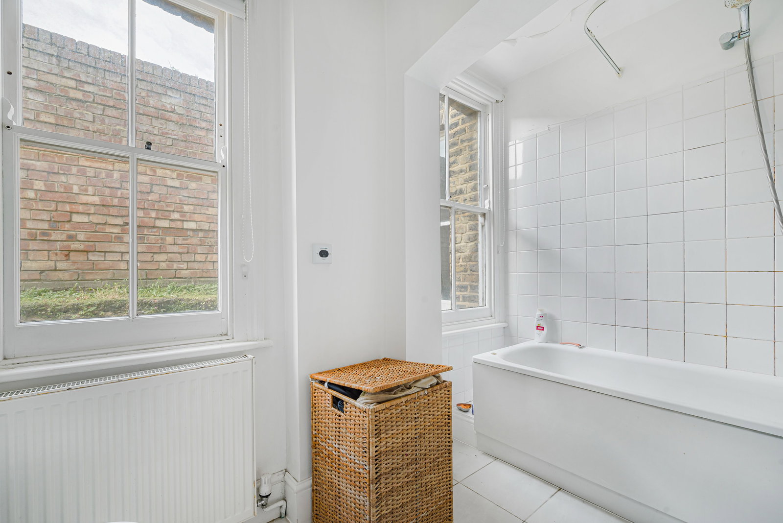 1 bed flat for sale in Glengall Road, London 9