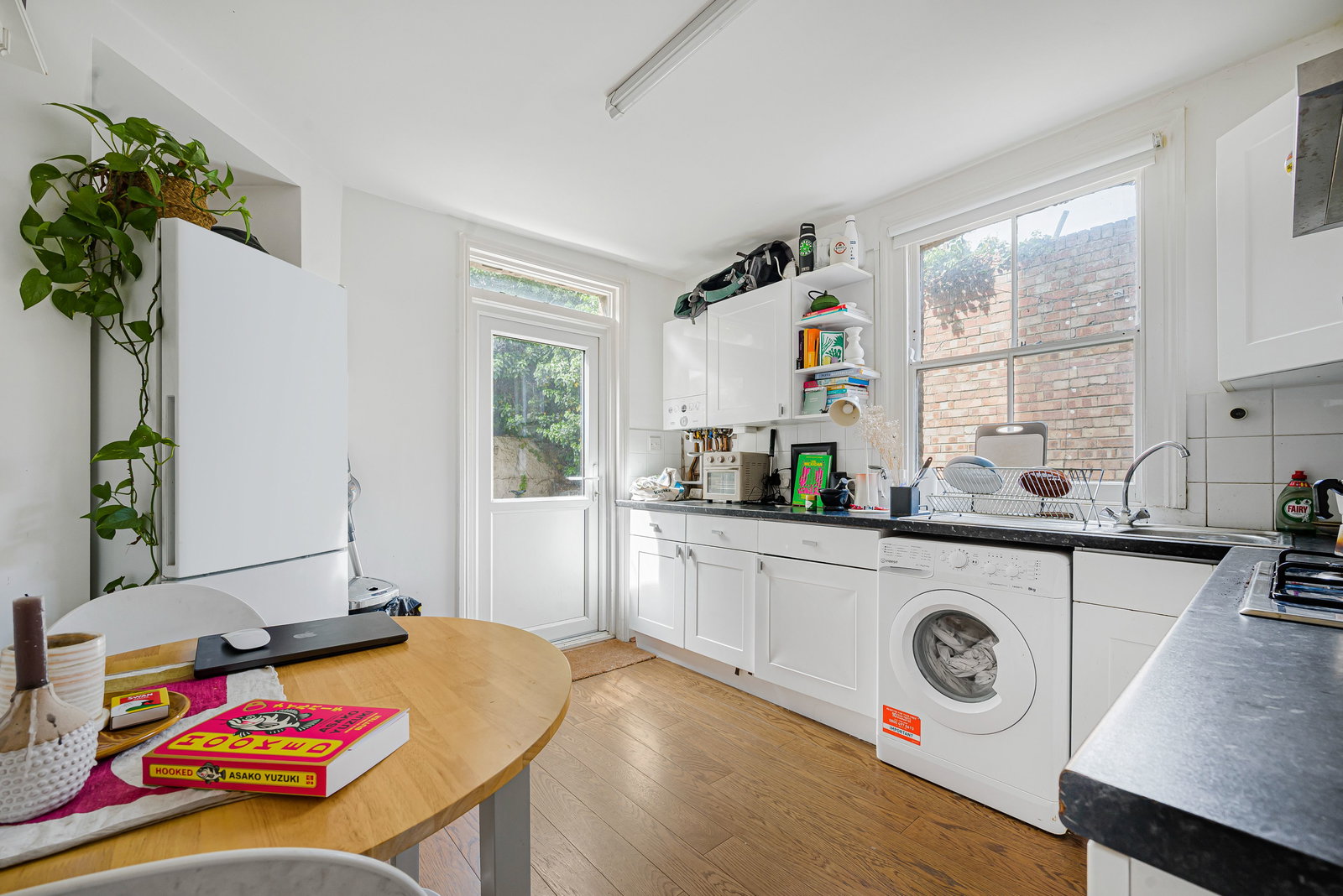 1 bed flat for sale in Glengall Road, London  - Property Image 6