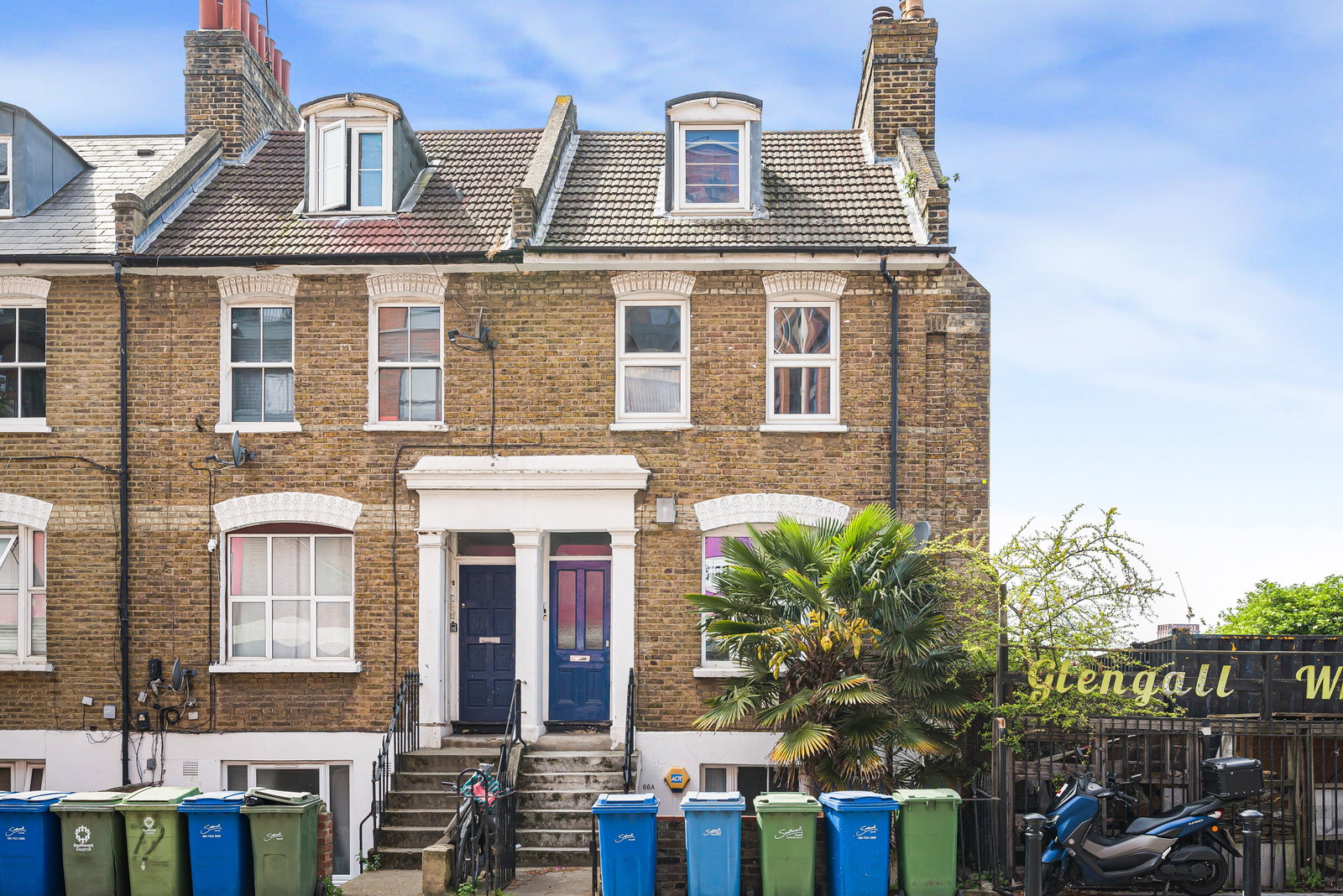 1 bed flat for sale in Glengall Road, London - Property Image 1