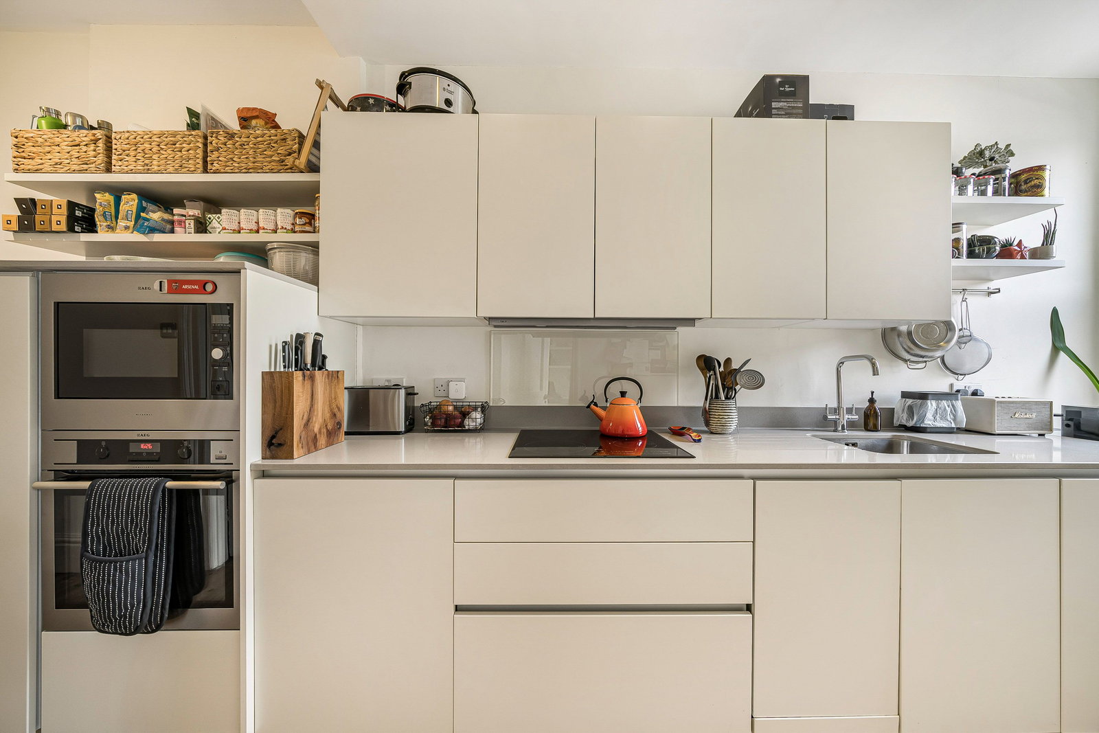 2 bed flat for sale in Ivydale Road, London 4