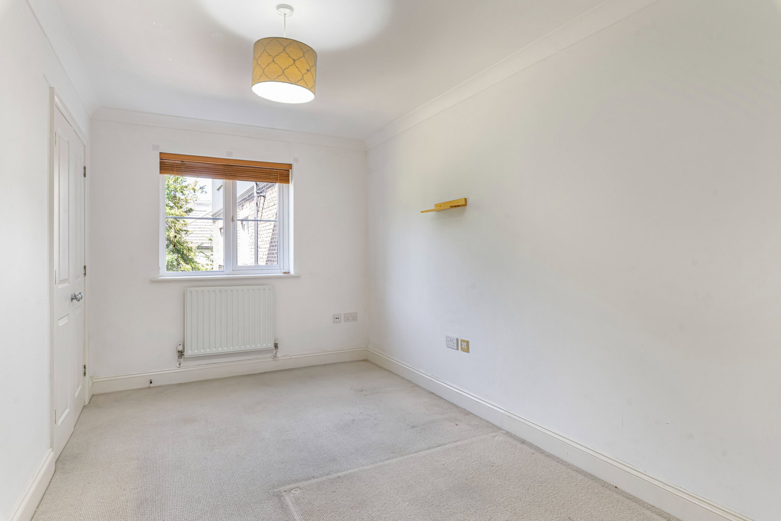 3 bed flat for sale in Westmoreland Road, Bromley 7
