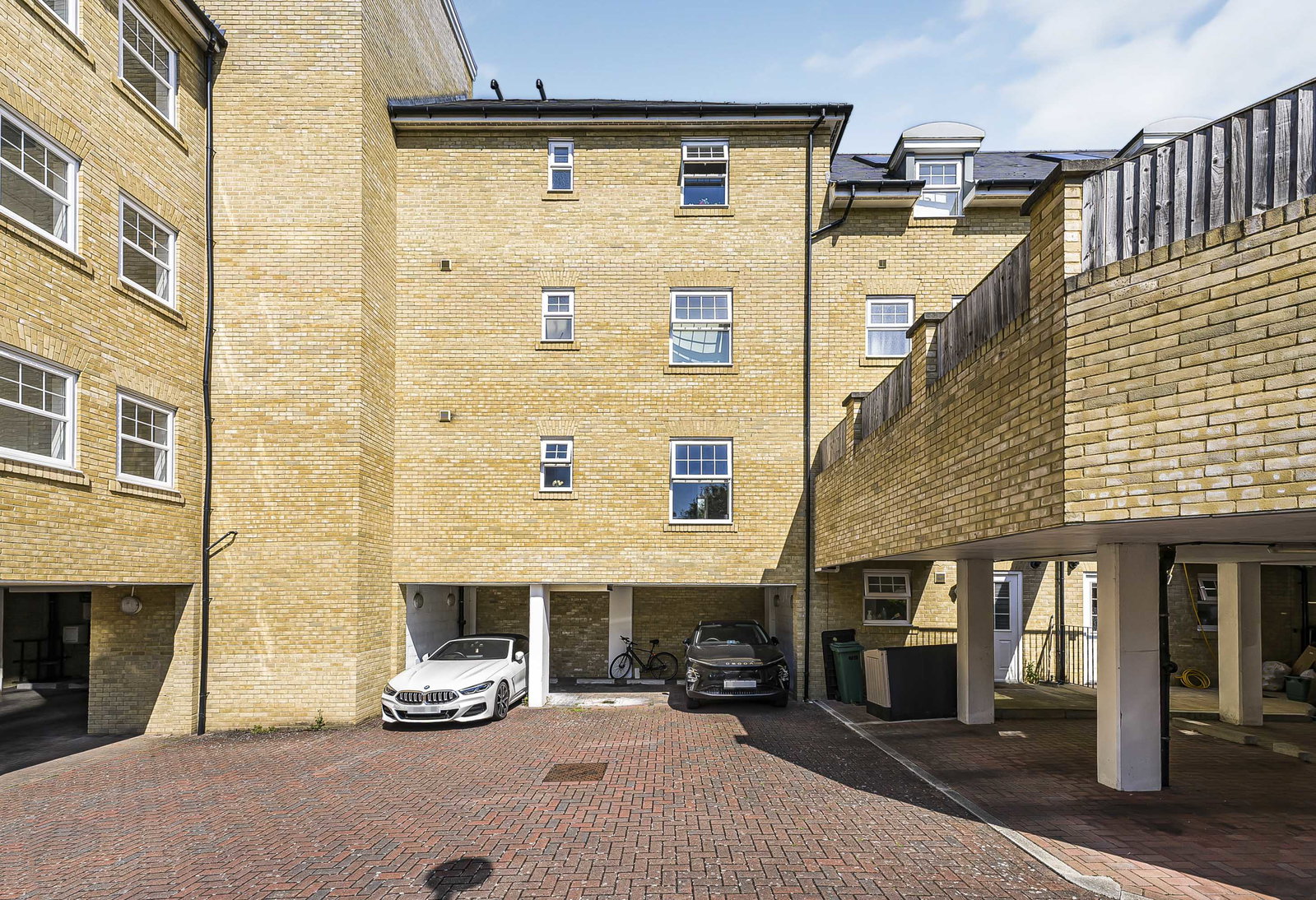2 bed flat for sale in Renwick Drive, Bromley 13