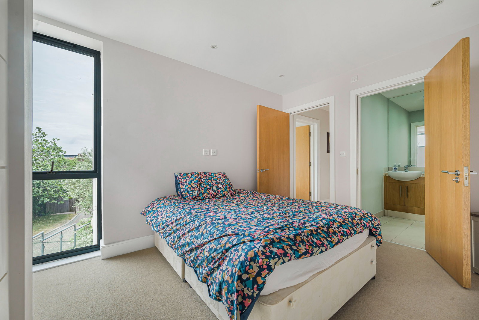 2 bed flat for sale in Albemarle Road, Beckenham 9