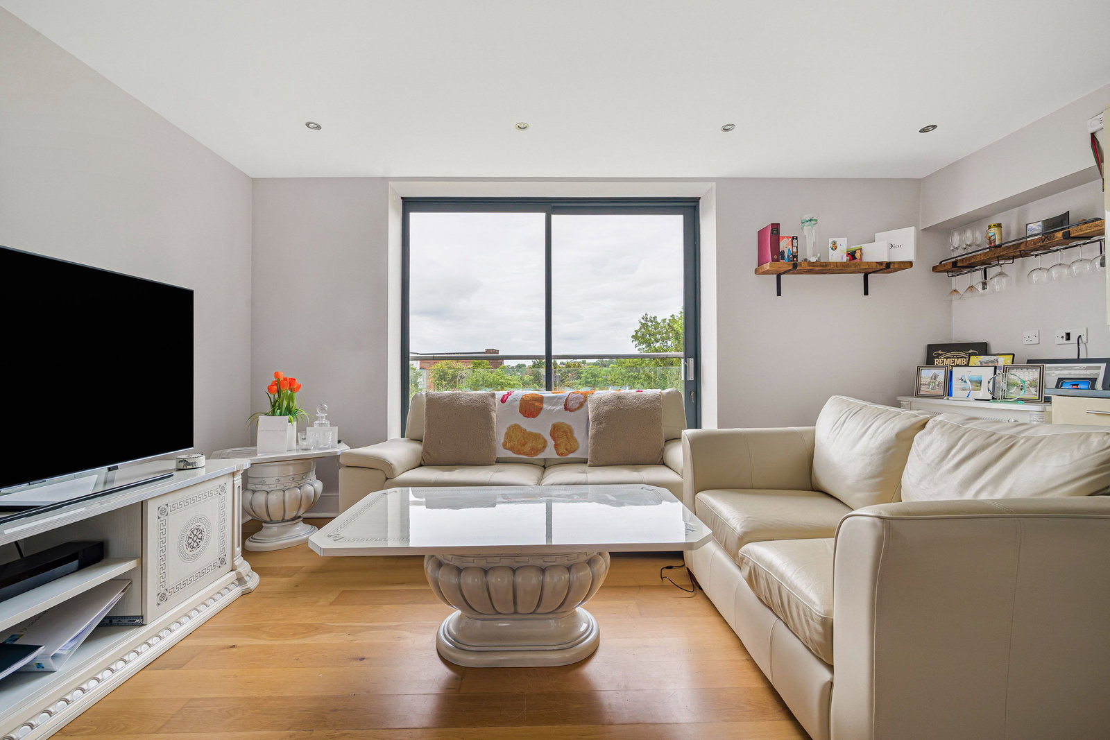 2 bed flat for sale in Albemarle Road, Beckenham  - Property Image 4
