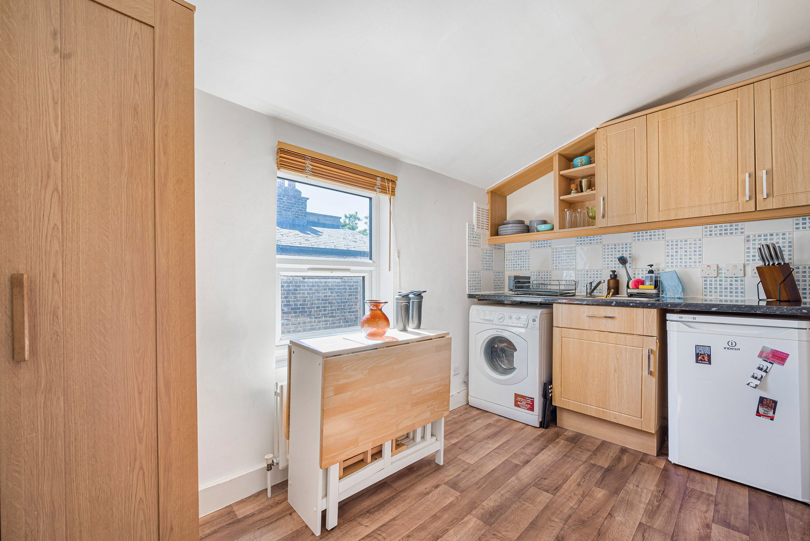 1 bed flat for sale in Whitbread Road, London  - Property Image 5