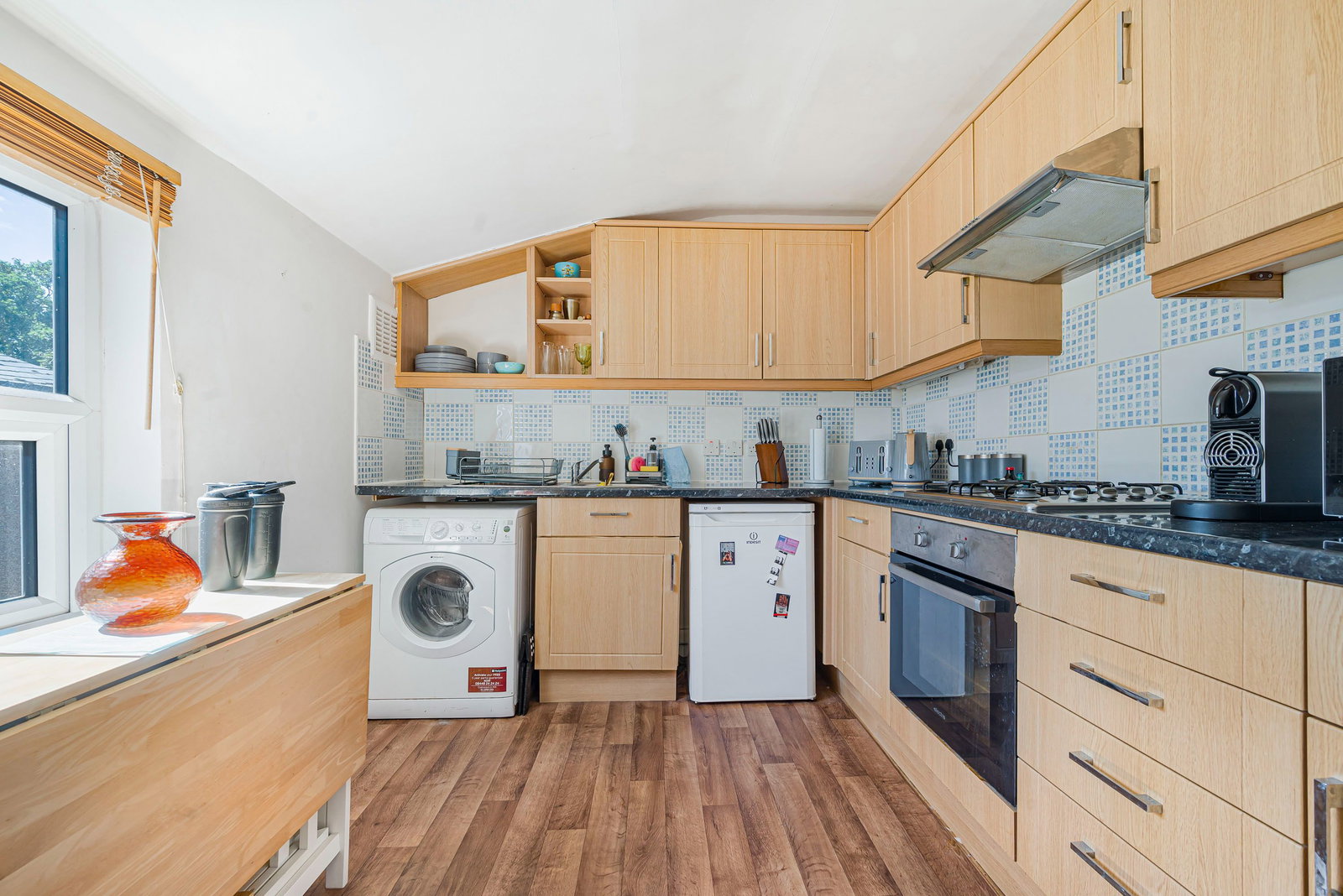 1 bed flat for sale in Whitbread Road, London  - Property Image 4