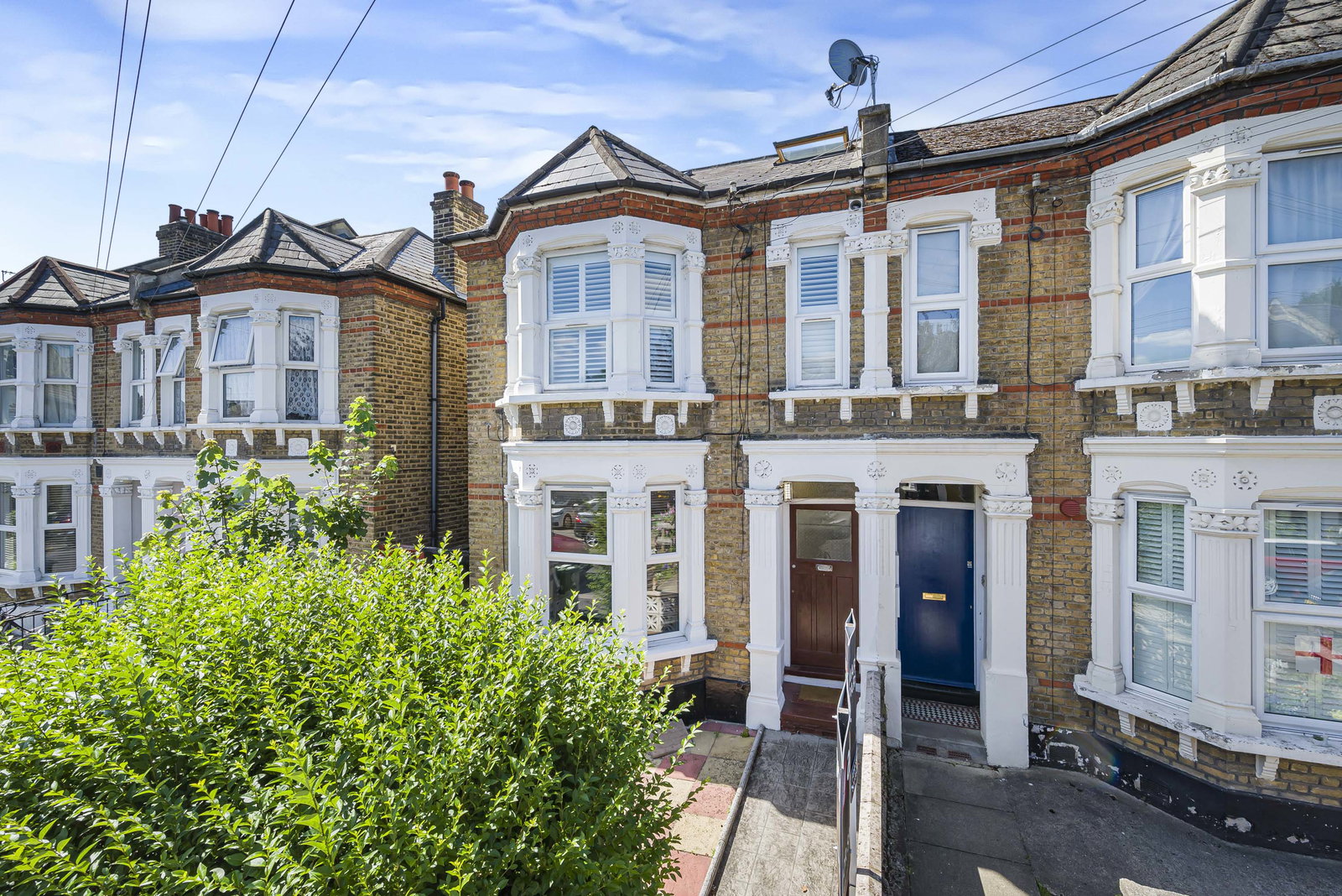 1 bed flat for sale in Whitbread Road, London  - Property Image 1