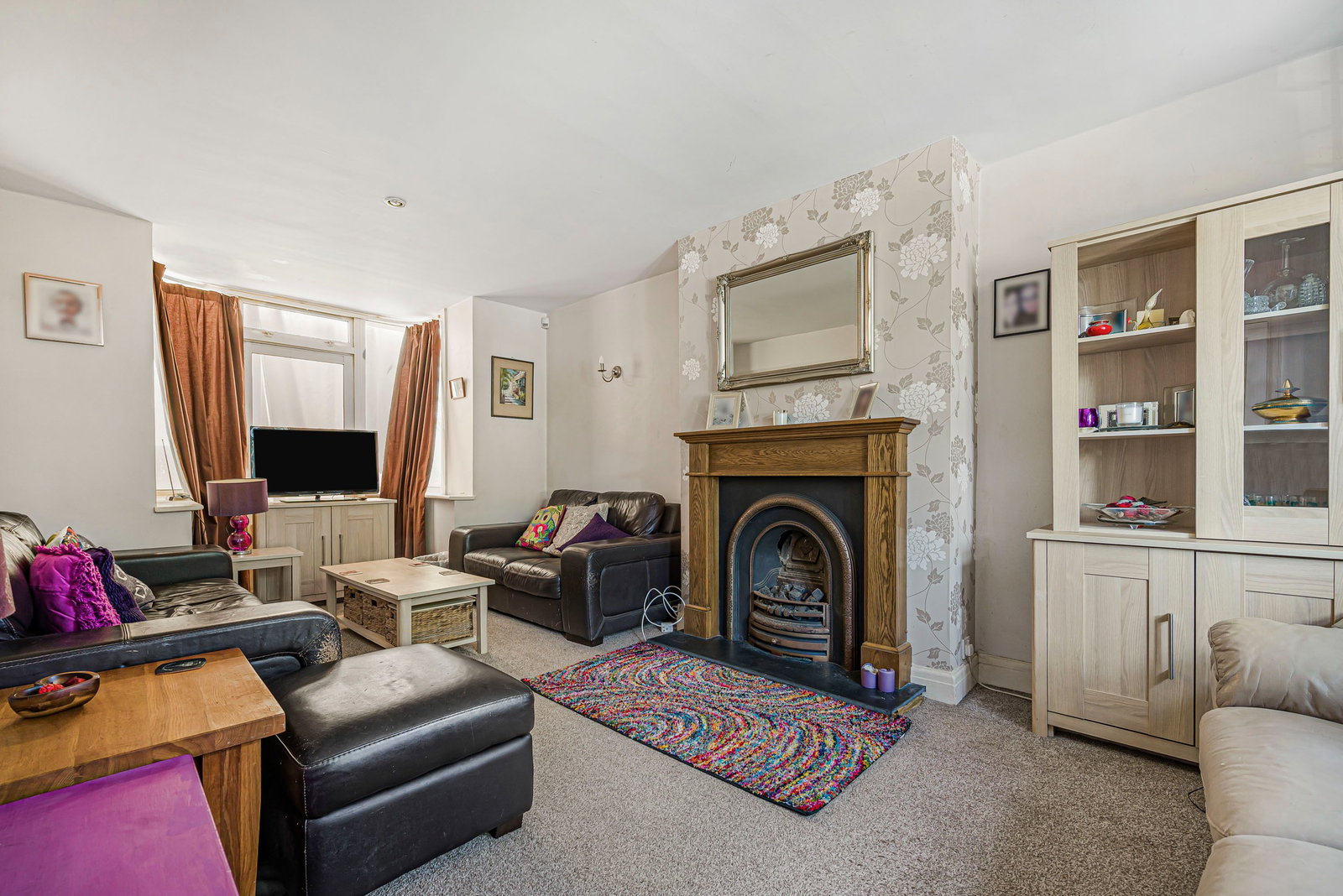 3 bed semi-detached house for sale in Alexander Close, Bromley  - Property Image 3