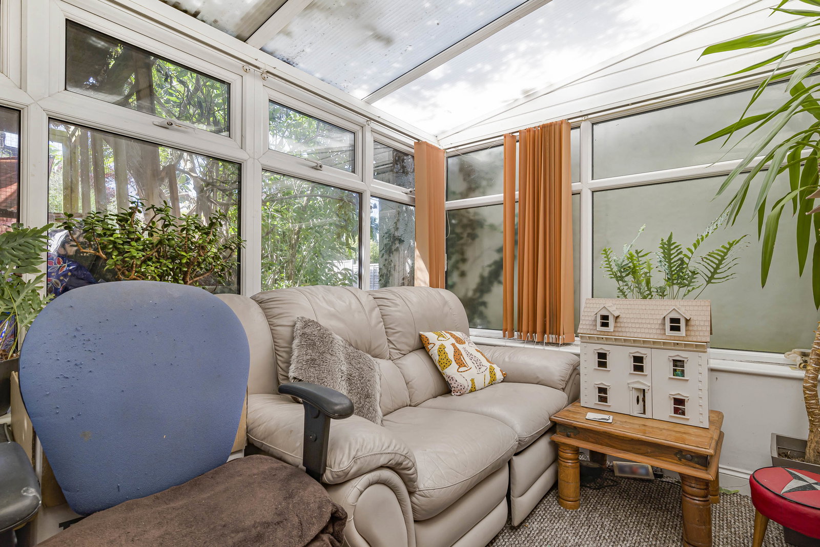3 bed semi-detached house for sale in Alexander Close, Bromley  - Property Image 6