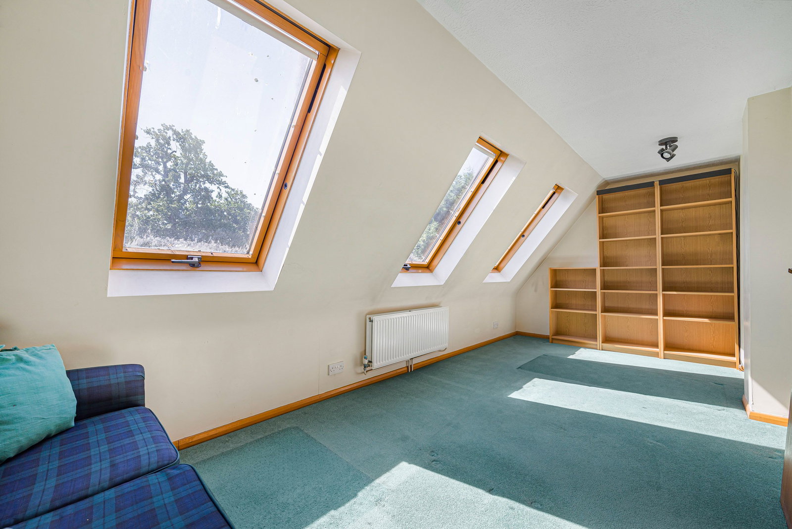 4 bed terraced house for sale in Rolvenden Gardens, Bromley 16