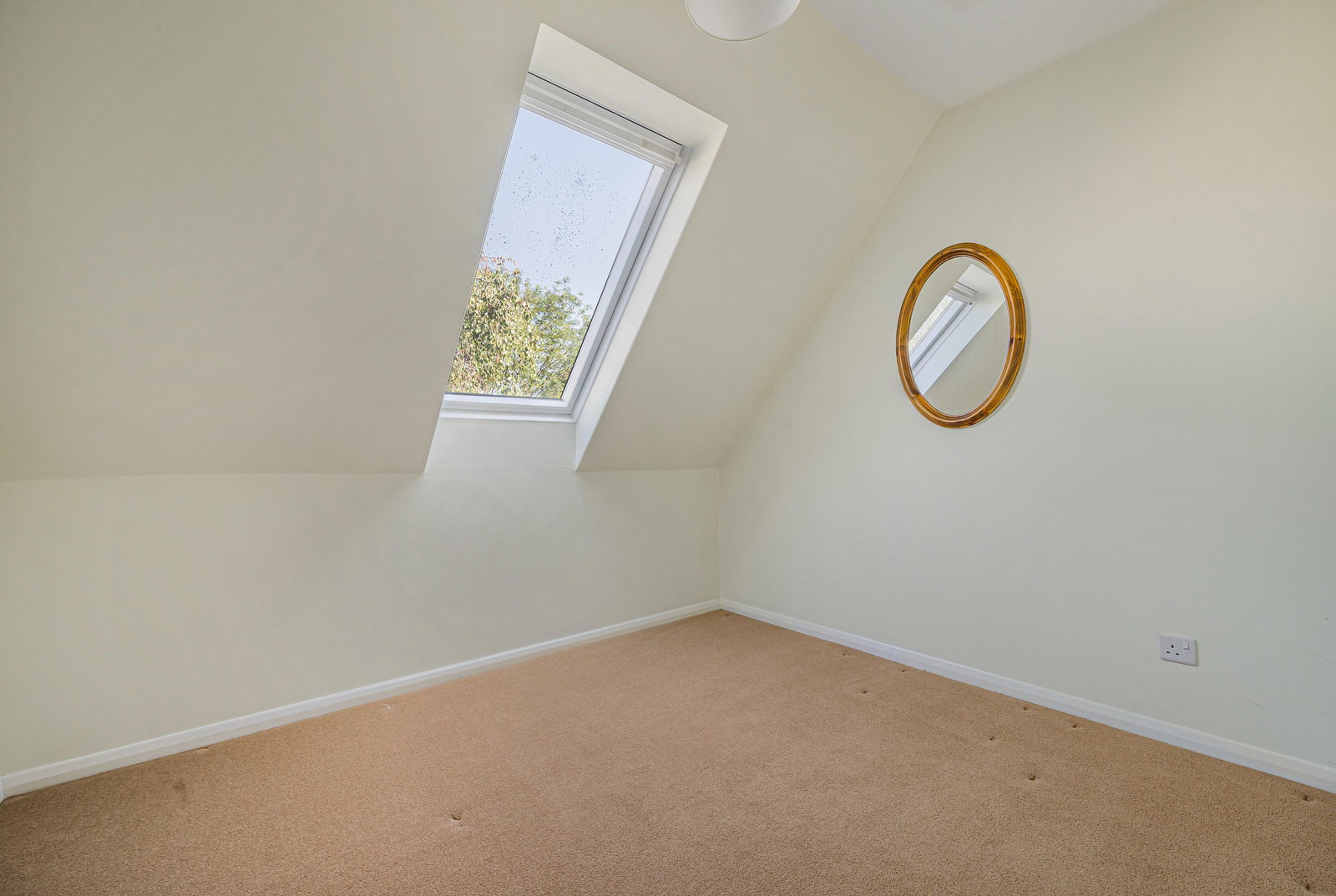 4 bed terraced house for sale in Rolvenden Gardens, Bromley 12