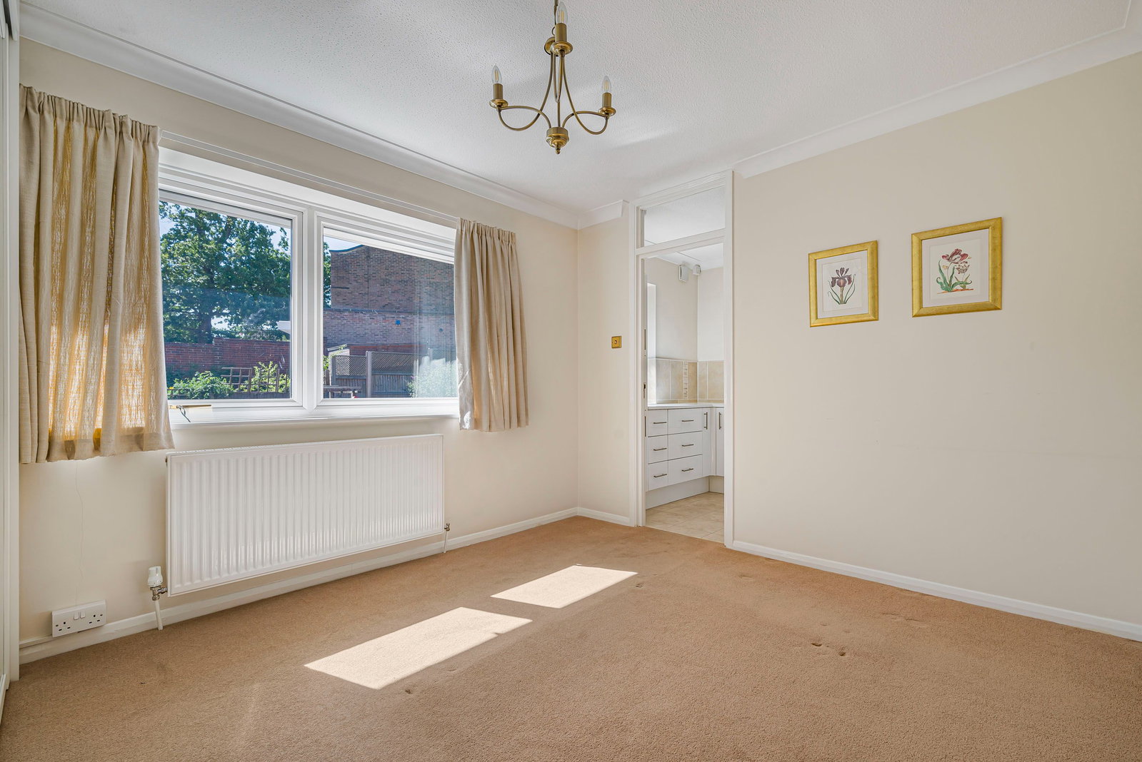 4 bed terraced house for sale in Rolvenden Gardens, Bromley 10