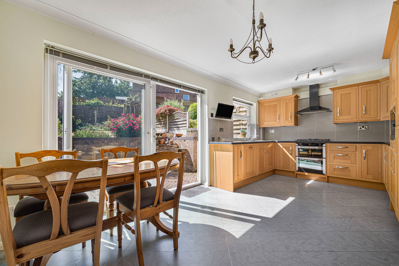 4 bed terraced house for sale in Rolvenden Gardens, Bromley 1
