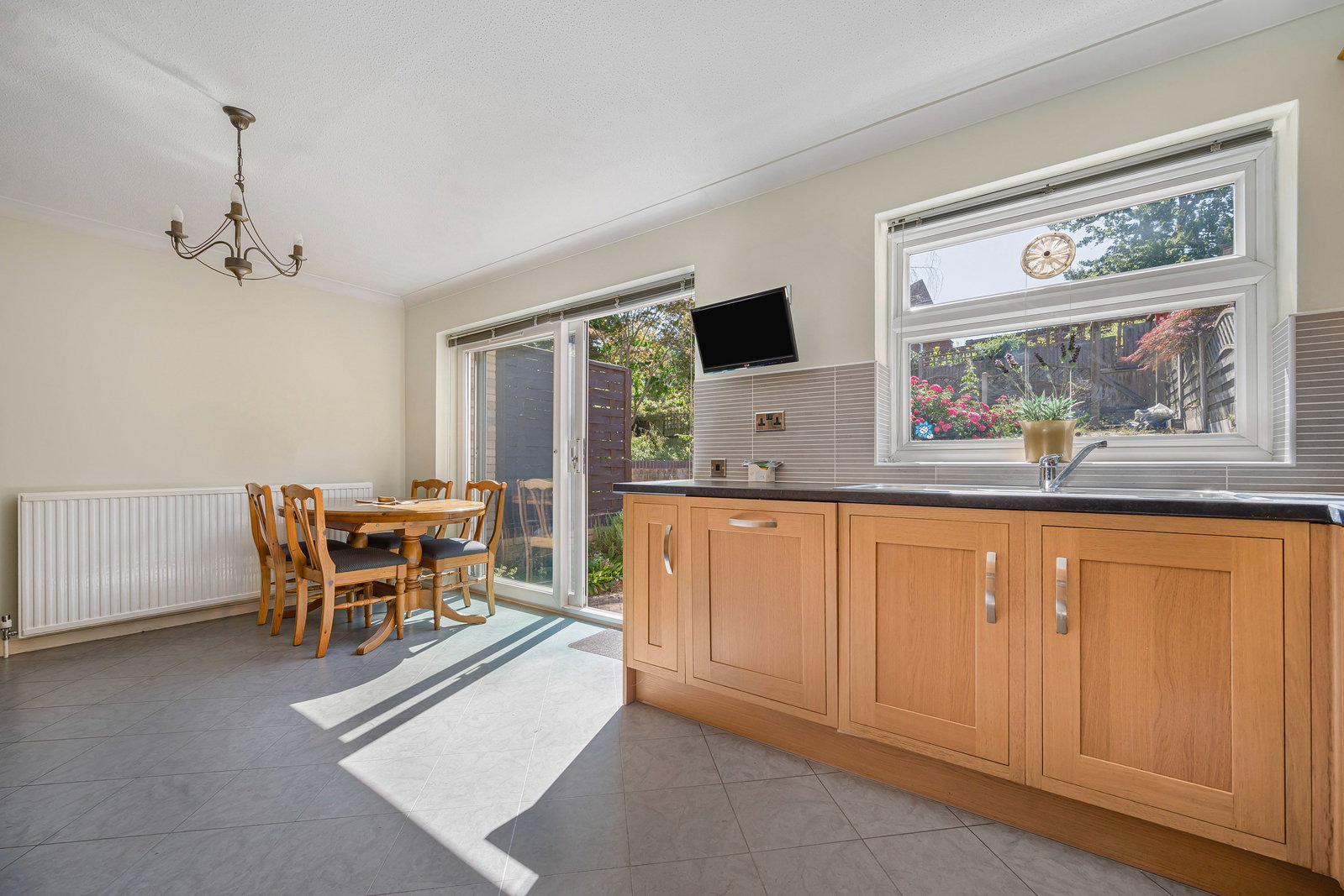 4 bed terraced house for sale in Rolvenden Gardens, Bromley 3