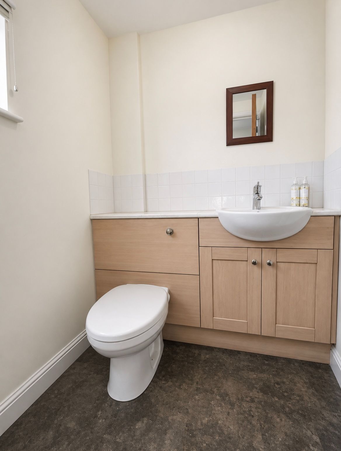 4 bed terraced house for sale in Rolvenden Gardens, Bromley  - Property Image 6