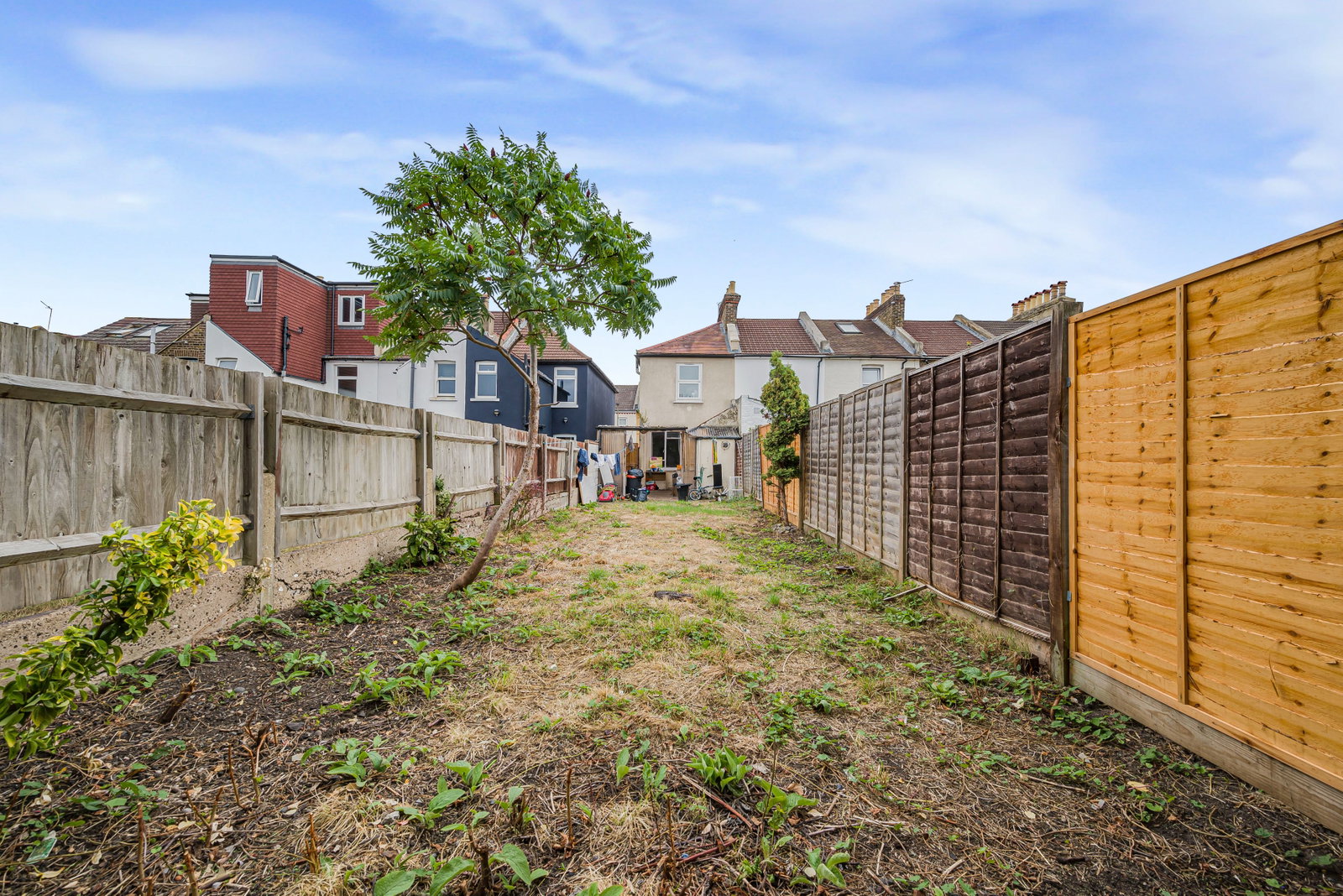 2 bed end of terrace house for sale in Addison Road, Bromley 9