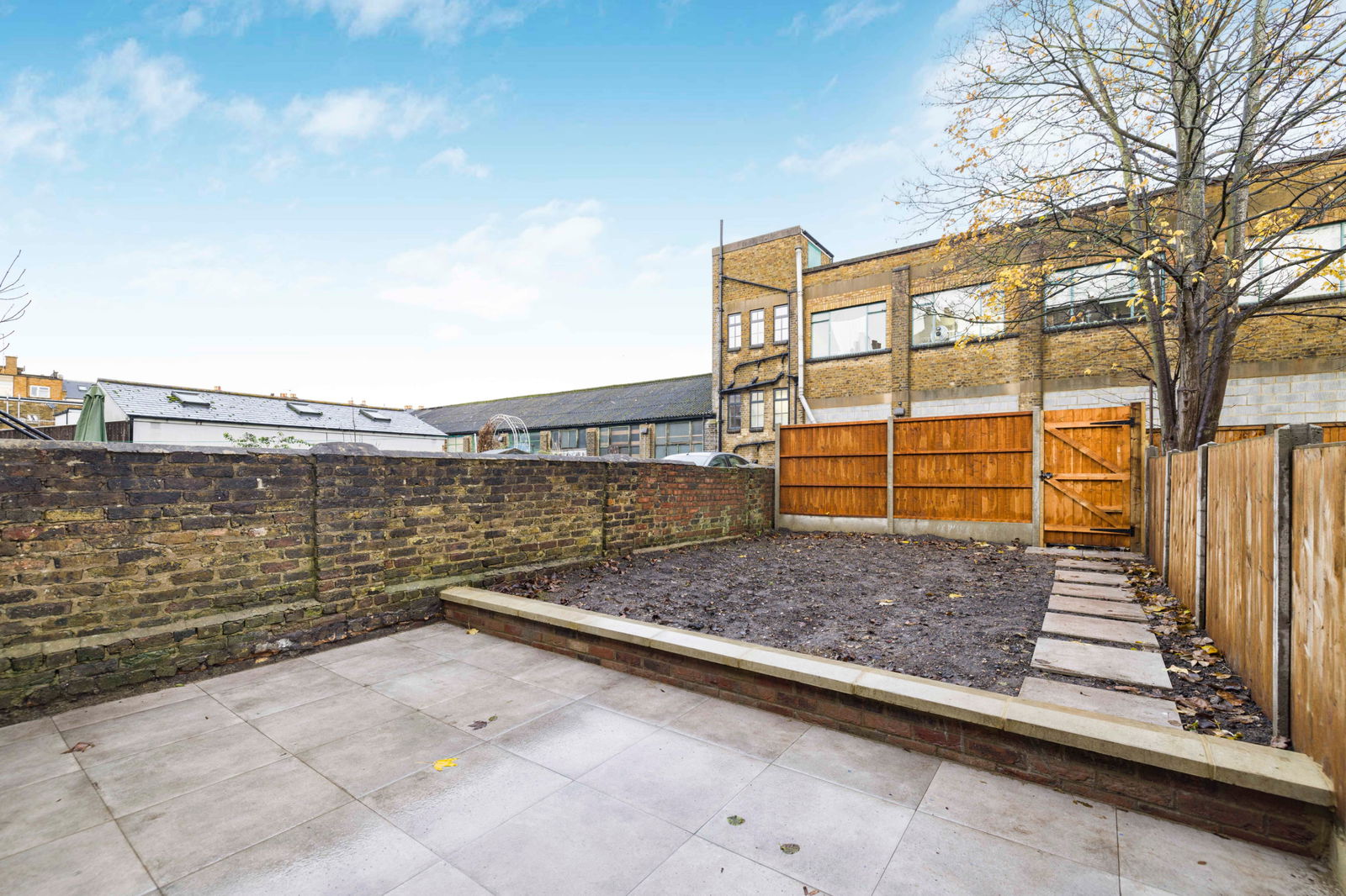 1 bed house share to rent in Sunderland Road, London 10