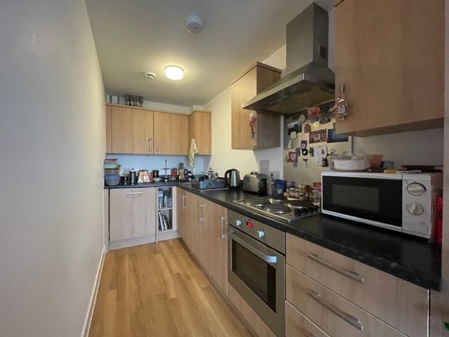 Studio flat to rent in Lewisham High Street, London - Property Image 1