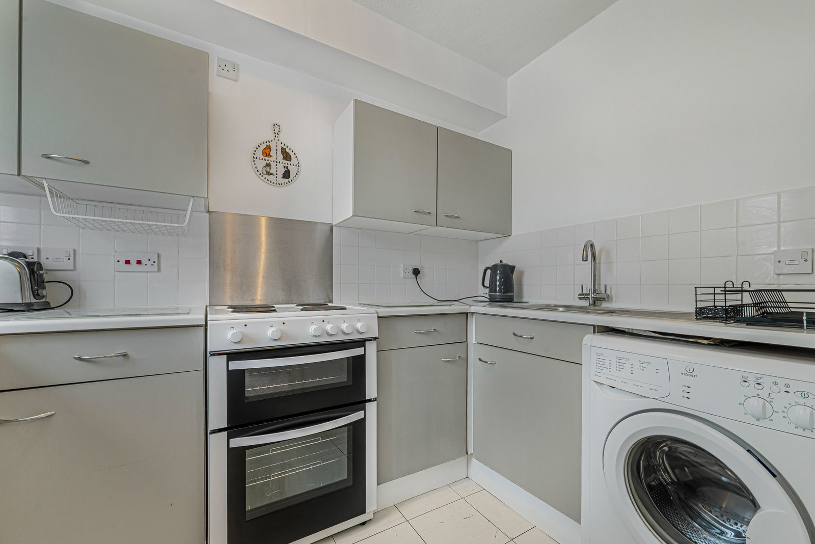 1 bed flat to rent in Lewisham Way, London 2