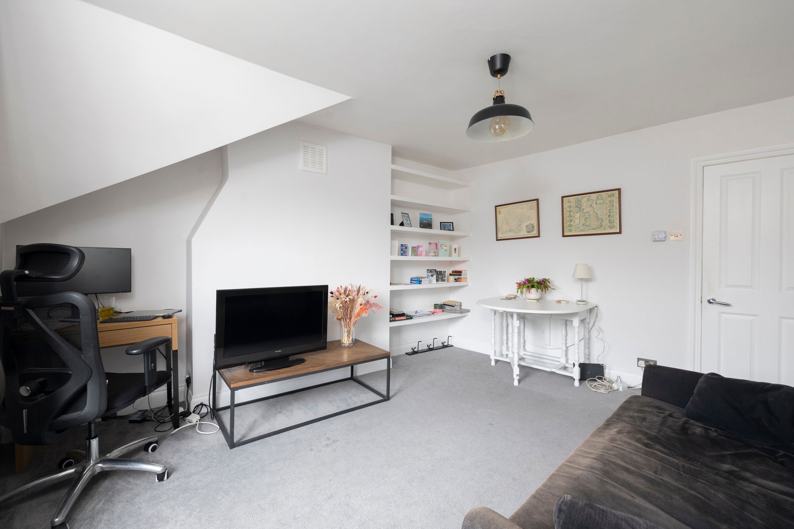 2 bed flat to rent in Alexandra Drive, London 4