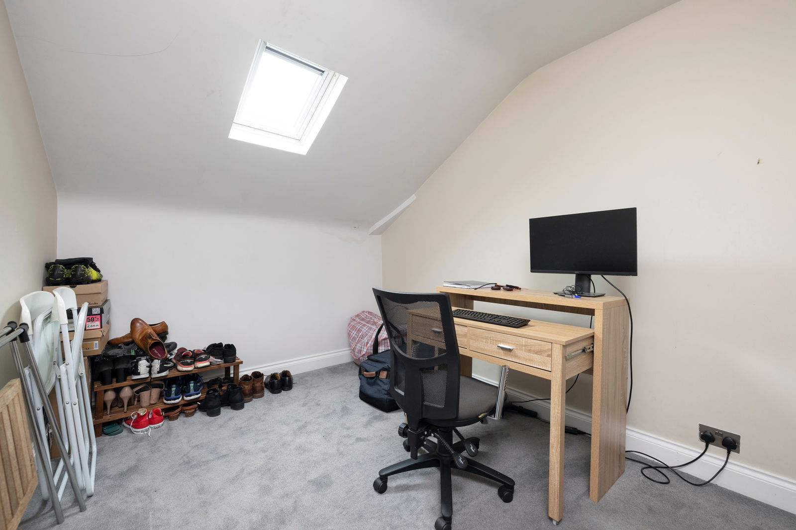 2 bed flat to rent in Alexandra Drive, London 8