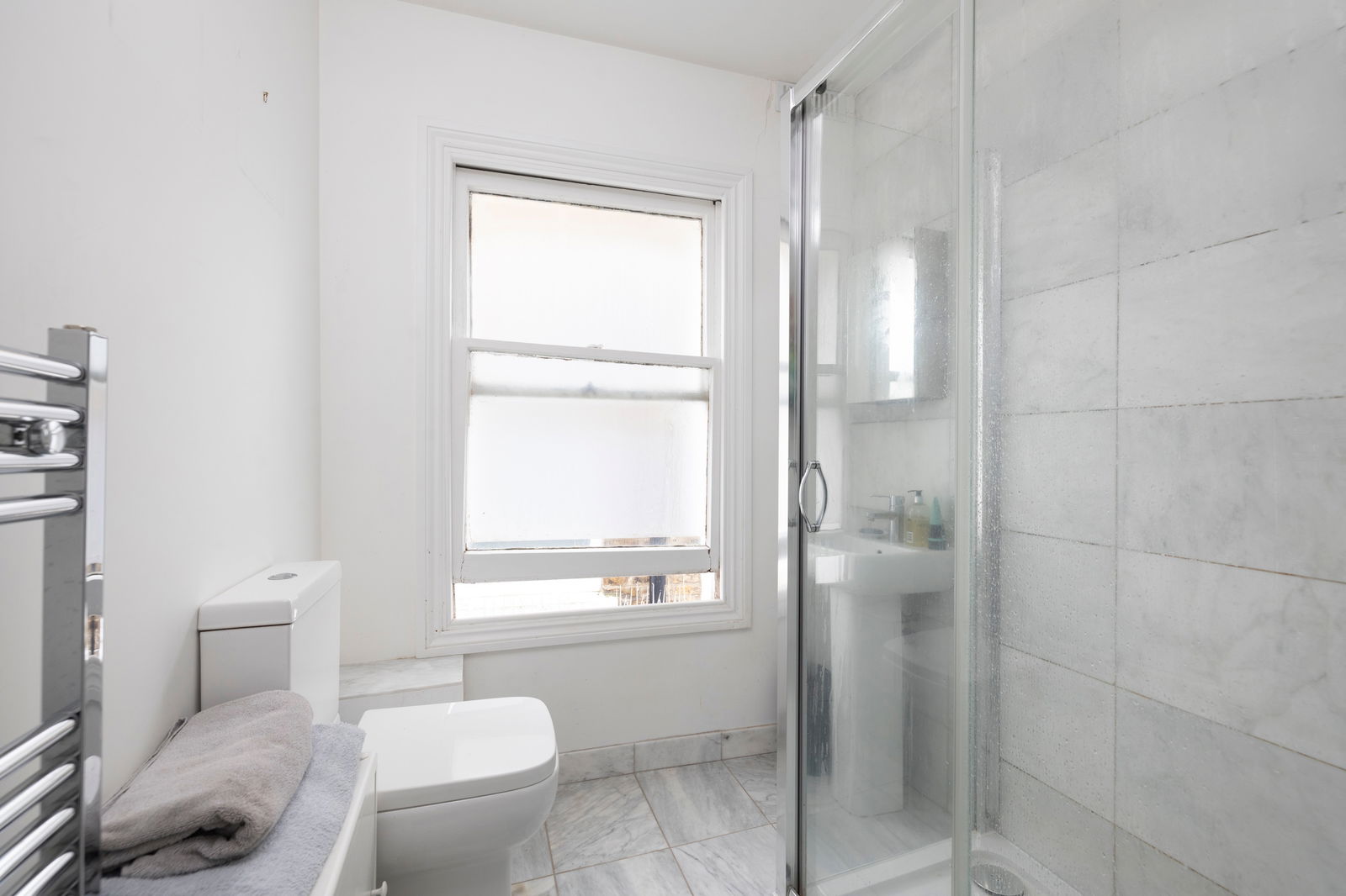 2 bed flat to rent in Alexandra Drive, London 9