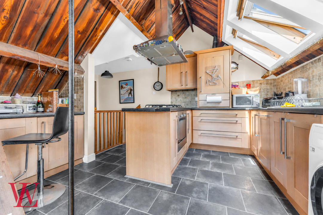 2 bed apartment for sale in Percival Court, Stansted Road, Bishop's Stortford, Hertfordshire  - Property Image 5