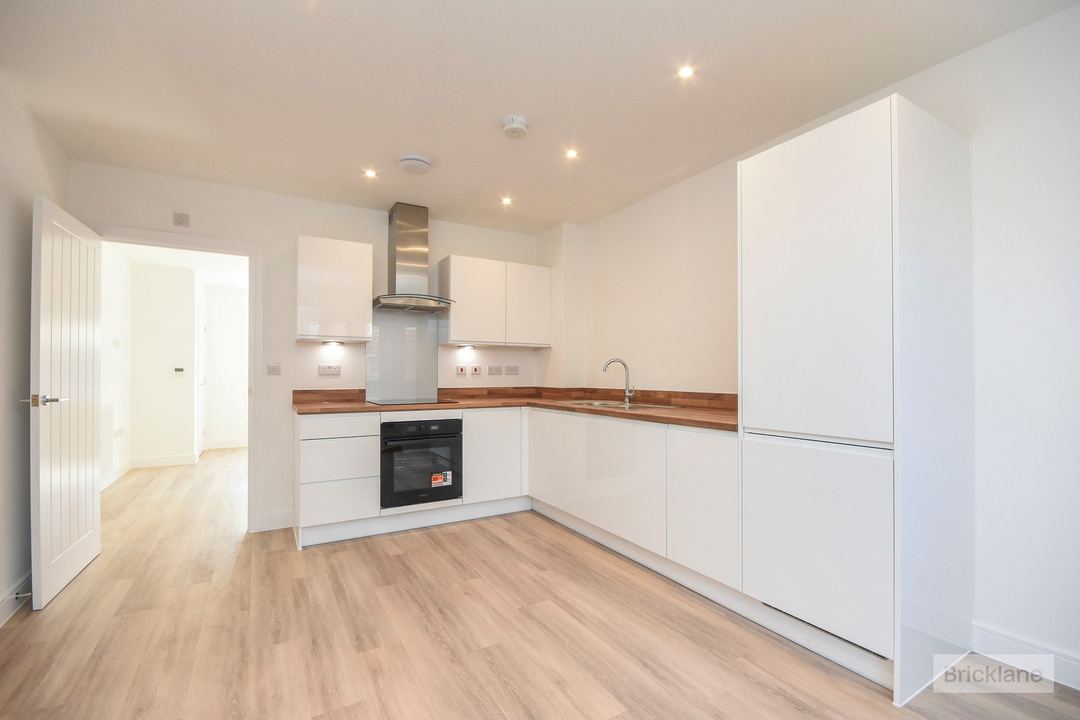 3 bed semi-detached house to rent in Little Clobbs Mead, Little Dunmow, Essex  - Property Image 4
