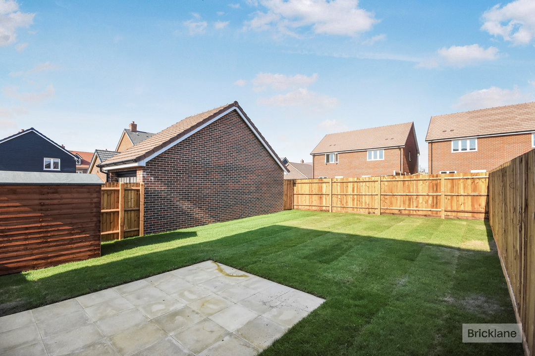 3 bed semi-detached house to rent in Little Clobbs Mead, Little Dunmow, Essex  - Property Image 10