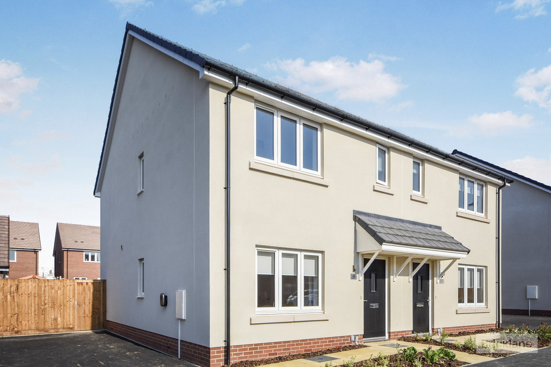 3 bed semi-detached house to rent in Little Clobbs Mead, Little Dunmow, Essex