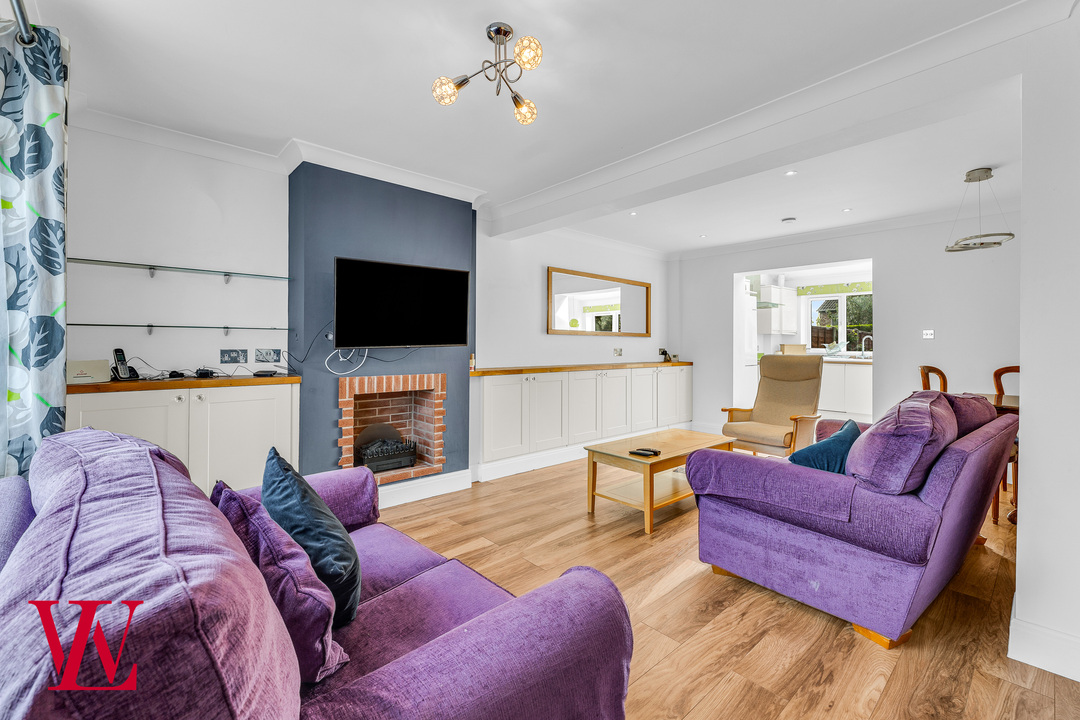 3 bed semi-detached house for sale in Robinson Close, Bishop's Stortford, Hertfordshire  - Property Image 7