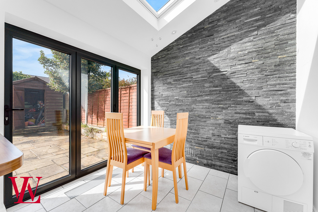 3 bed semi-detached house for sale in Robinson Close, Bishop's Stortford, Hertfordshire  - Property Image 5