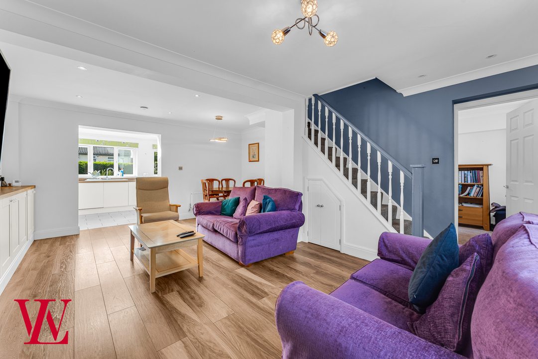 3 bed semi-detached house for sale in Robinson Close, Bishop's Stortford, Hertfordshire  - Property Image 8